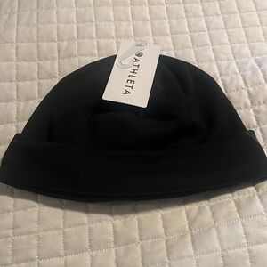 Beanie w/ponytail hole 🖤